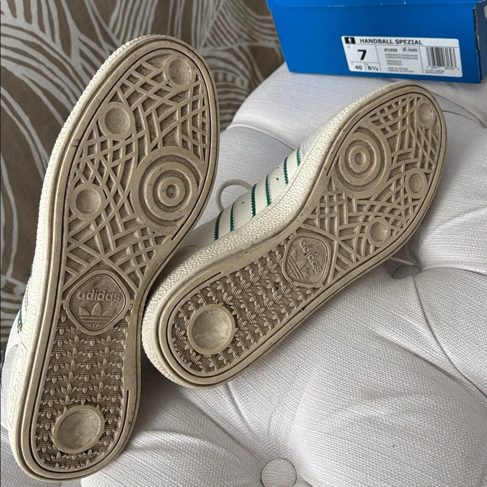 ADDIDAS Handball Spezial size        7/Men, 8.5/W - Picture 6 of 12